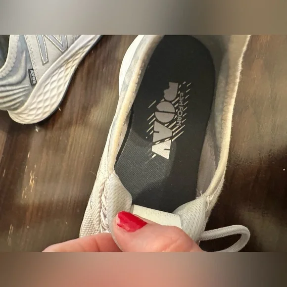 Women’s New Balance - Picture 7 of 10